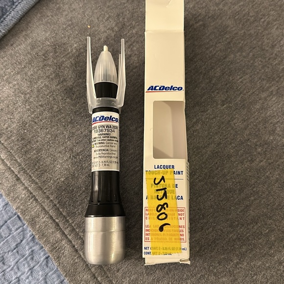 AC Delco original GM automotive touchup paint - Picture 3 of 5
